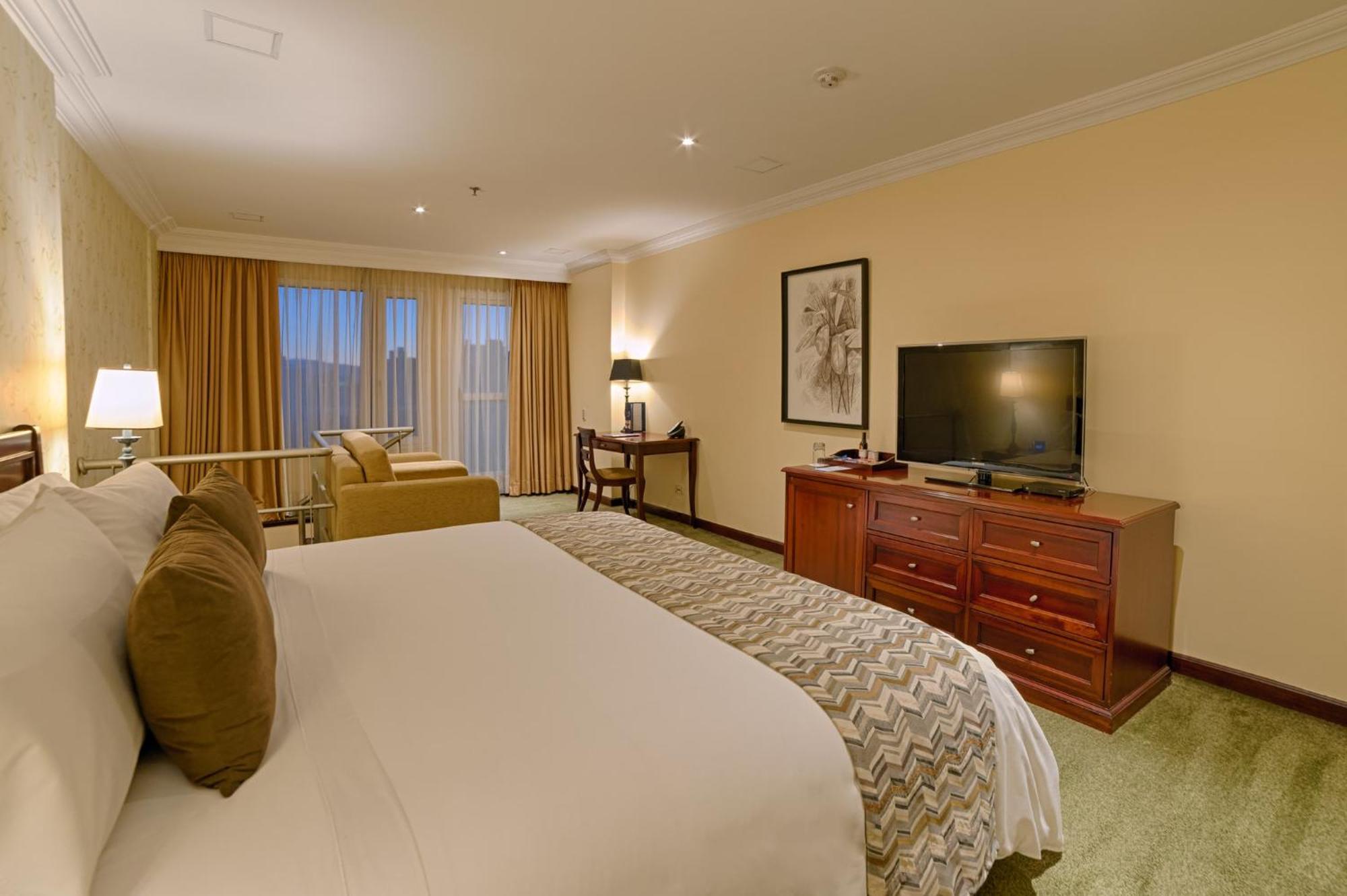فندق وسبا كازا دان كارلتون بوغوتا المظهر الخارجي الصورة A bedroom at the Fairmont